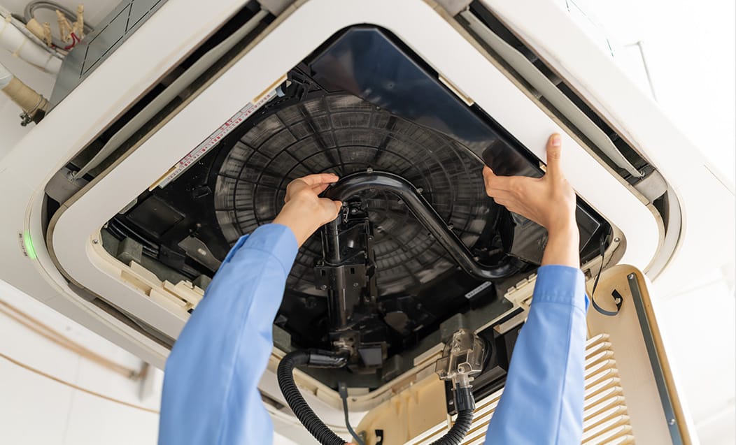 室内機・室外機取り外し工事（入れ替えの場合）